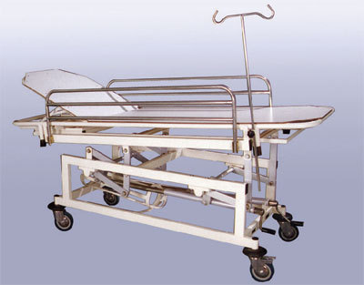 MON1032 EMERGENCY BED WITH OXYGEN CYLINDER MODEL